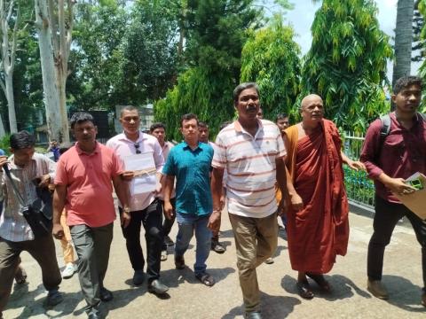পার্বত্য অঞ্চলে বসবাসরত বড়ুয়া জনগোষ্ঠীর জীবন-মান উন্নয়নে বাজেটে বরাদ্ধের দাবিতে রাঙামাটিতে মানববন্ধন ও প্রধানমন্ত্রী বরাবর স্মারকলিপি প্রদান