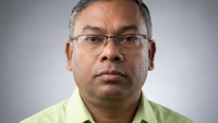 যে উদয়ন বড়ুয়ার বিরুদ্ধে ৮০ লক্ষ টাকা আত্মসাতের অভিযোগ বিএনপি নেতার আশির্বাদে সে এখন সিনিয়র সহ-সভাপতি